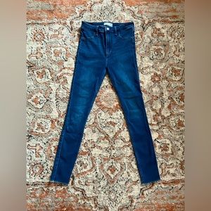 Abercrombie & Fitch High Rise Jegging